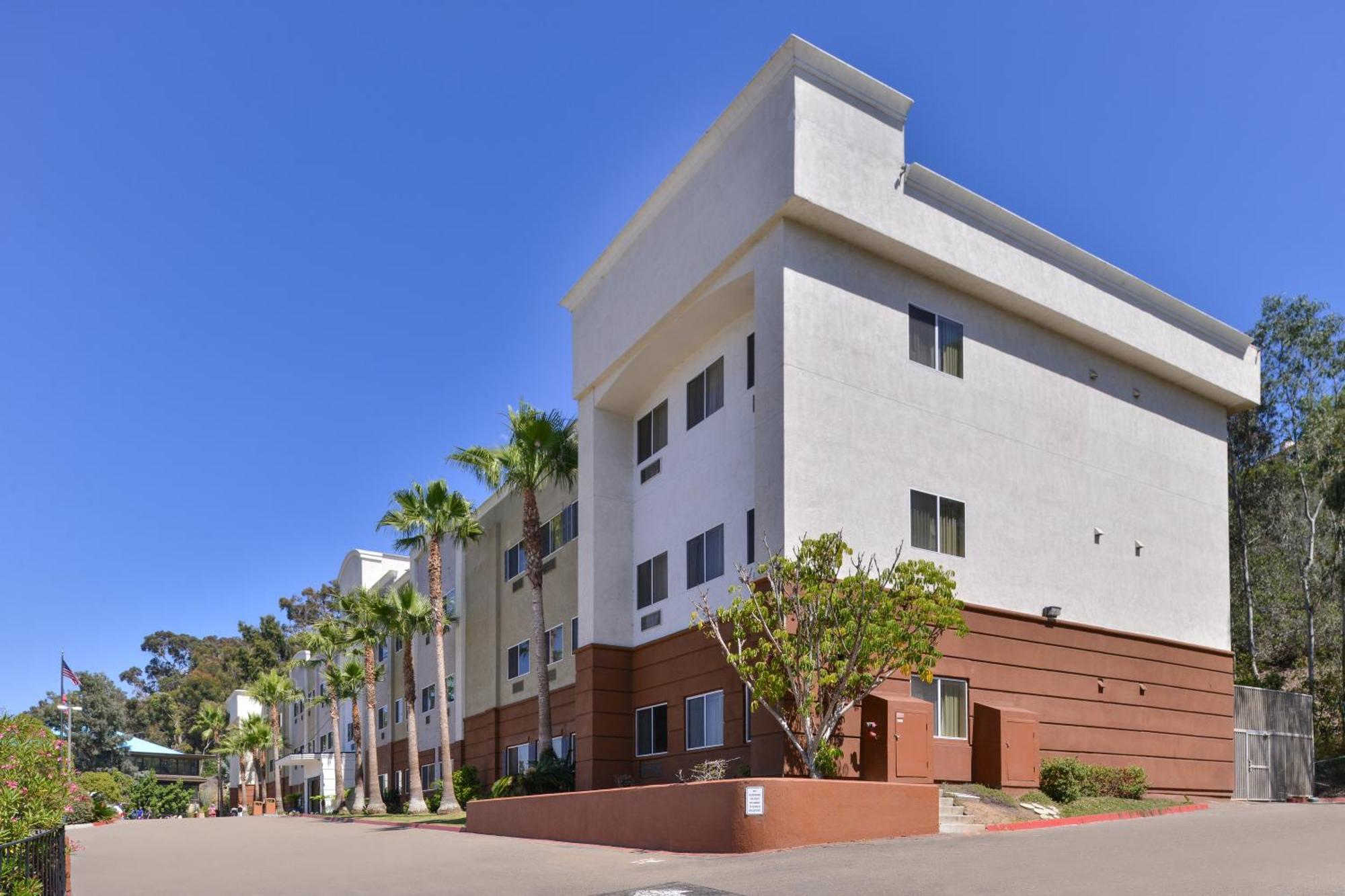 4 Smart Airport Hotels Near Divisionary Theatre Worth Booking
