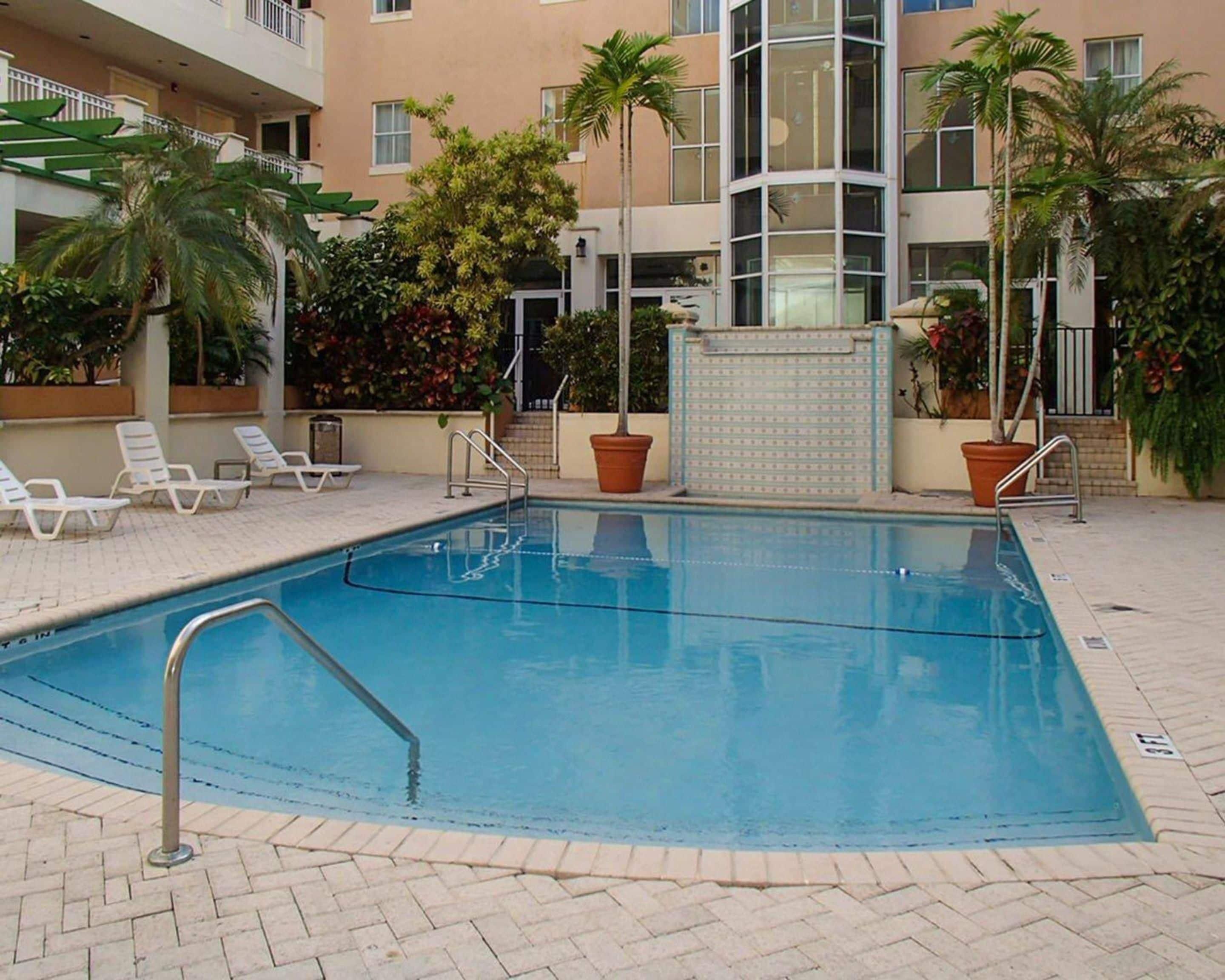 4 Budget Hotels Near Wainwright Park That Deliver Real Value
