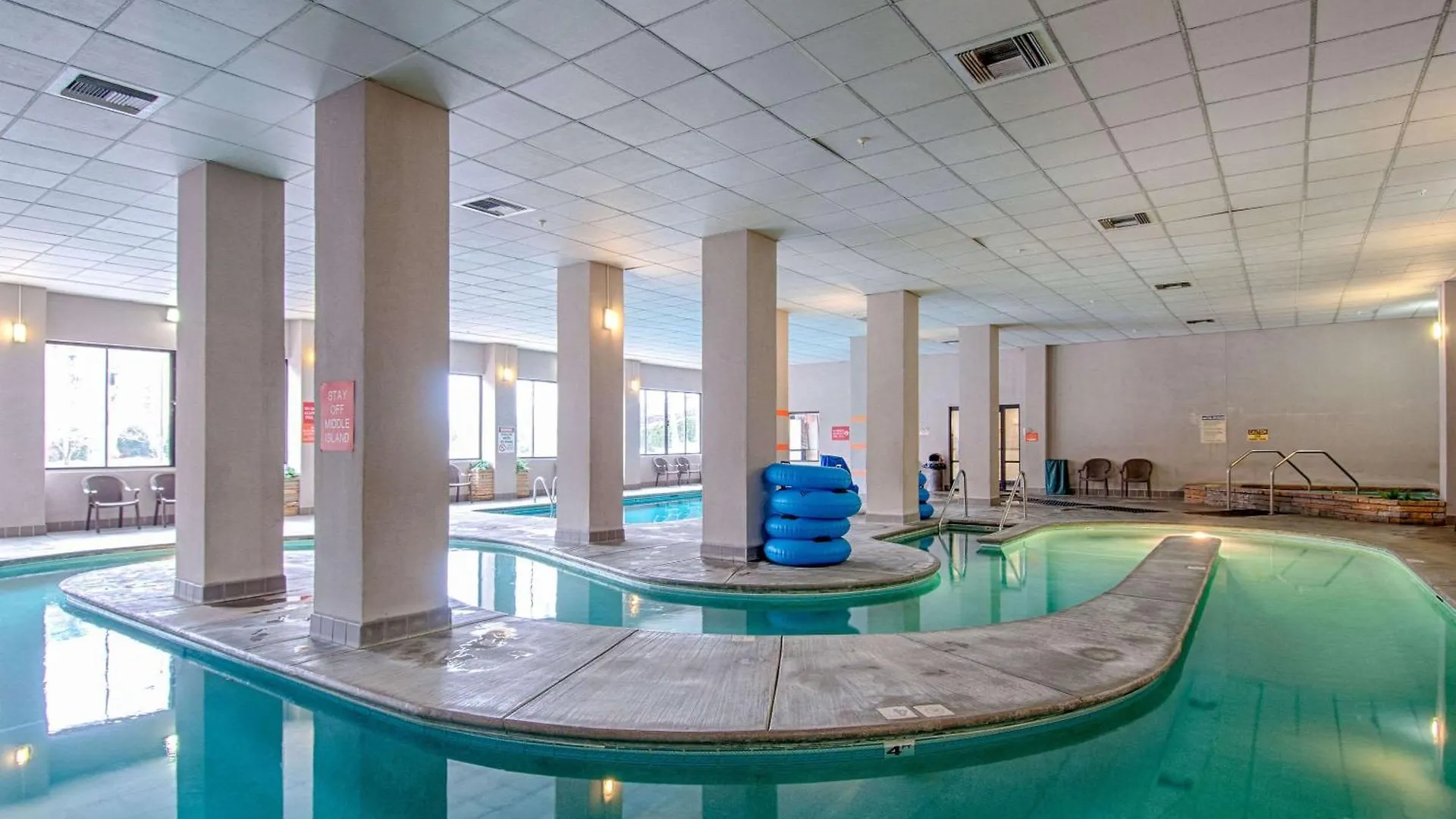 15 Cheap Hotels Near The Track Pigeon Forge for Smart Stays