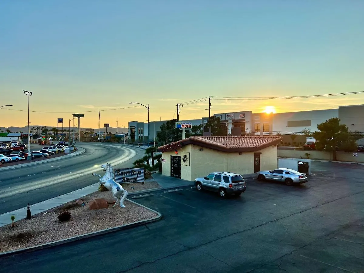 10 Smart Airport Hotels Near Artemus W. Ham Concert Hall