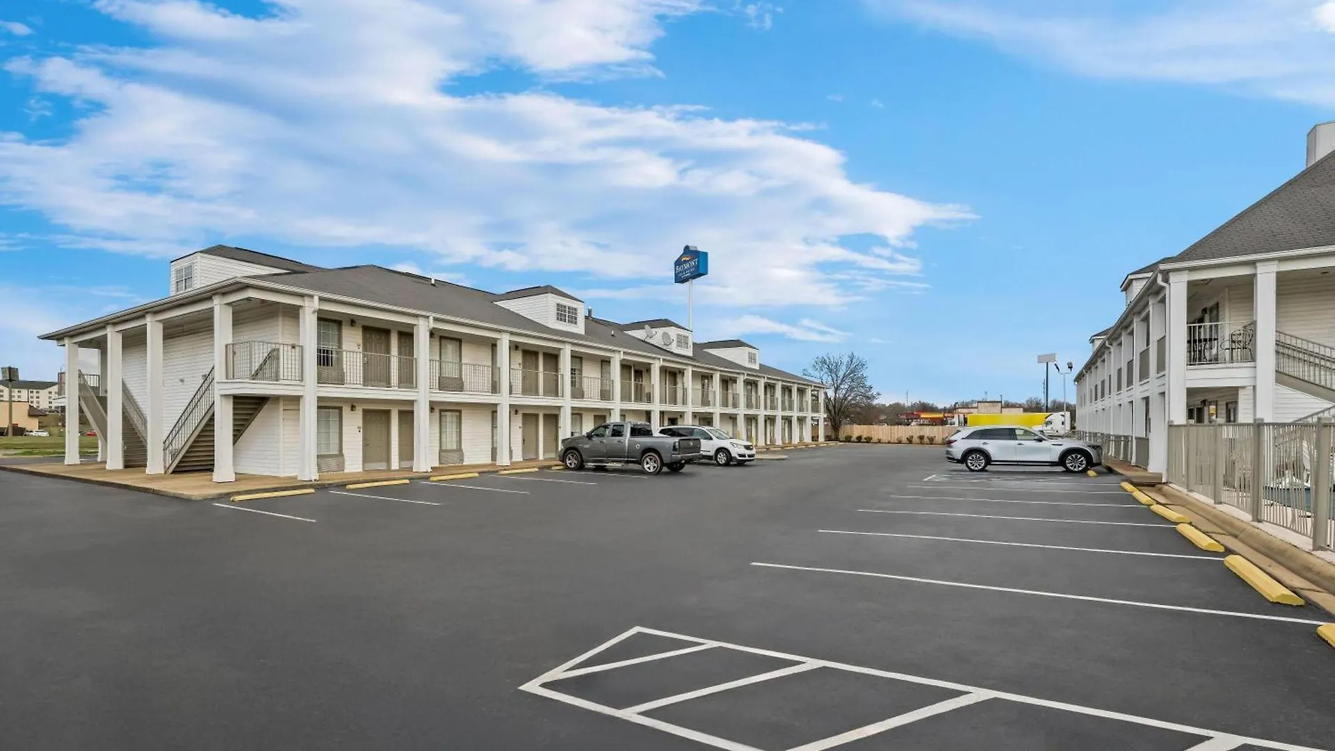 4 Budget Hotels Near Bryant-Denny Stadium Worth Booking