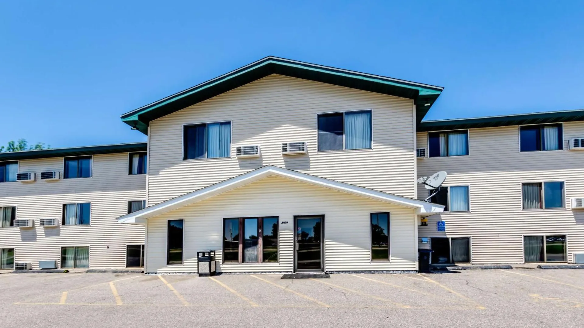 5 Hotels Near Edgewater Park Worth Booking in Albert Lea