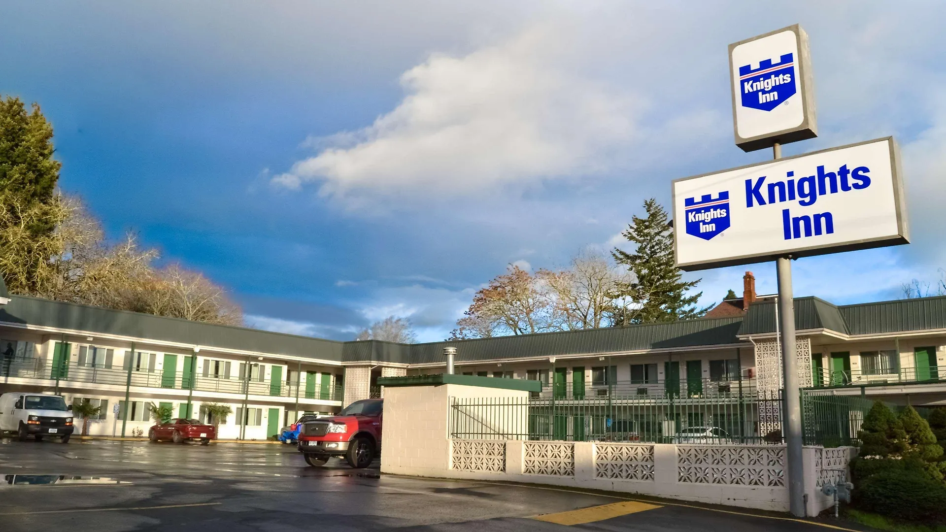 4 Smart Budget Hotels Near Volcanoes Stadium Worth Booking