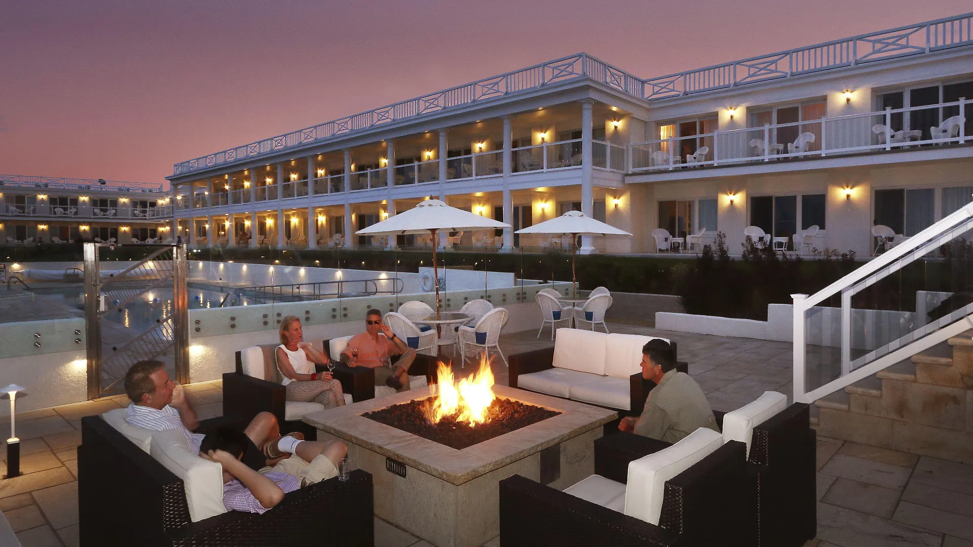 4 Family Hotels Near Motif Number 1 Worth Booking