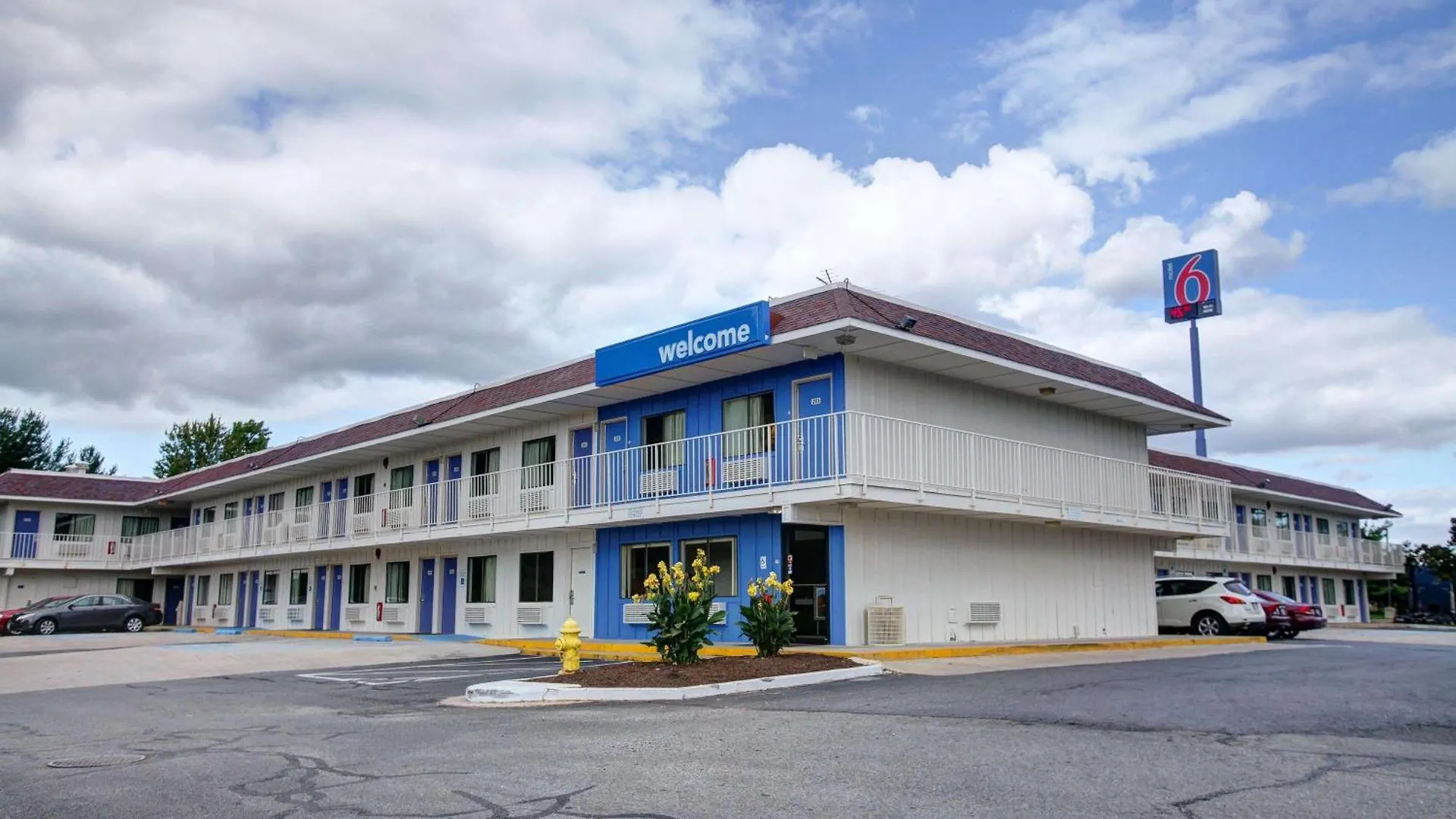 Where to Stay Near Coverdale Park: 5 Top 3-Star Hotels