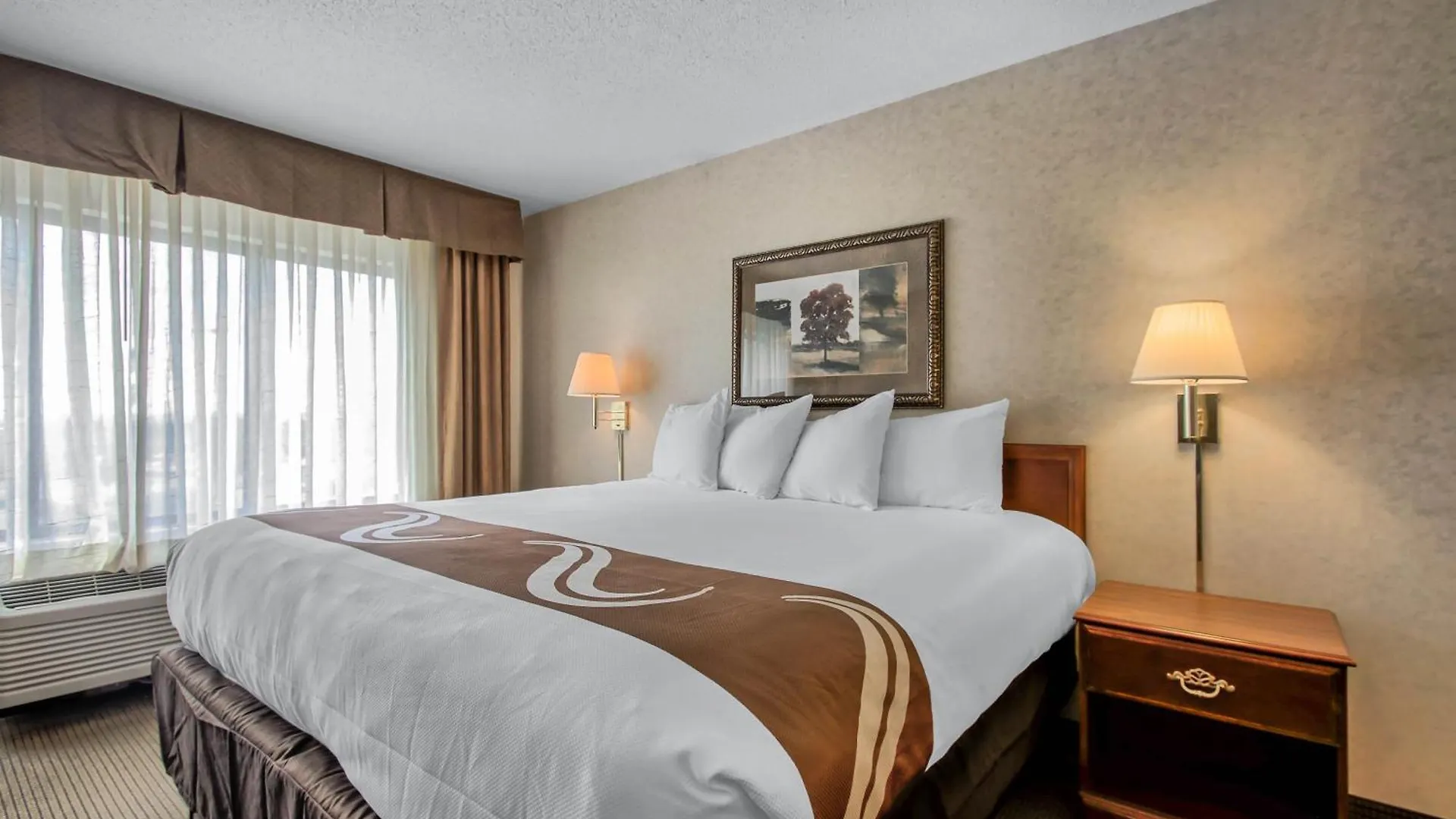 4 Top 3-Star Hotels Near Cookie Jar Heaven for Easy Emporia Access